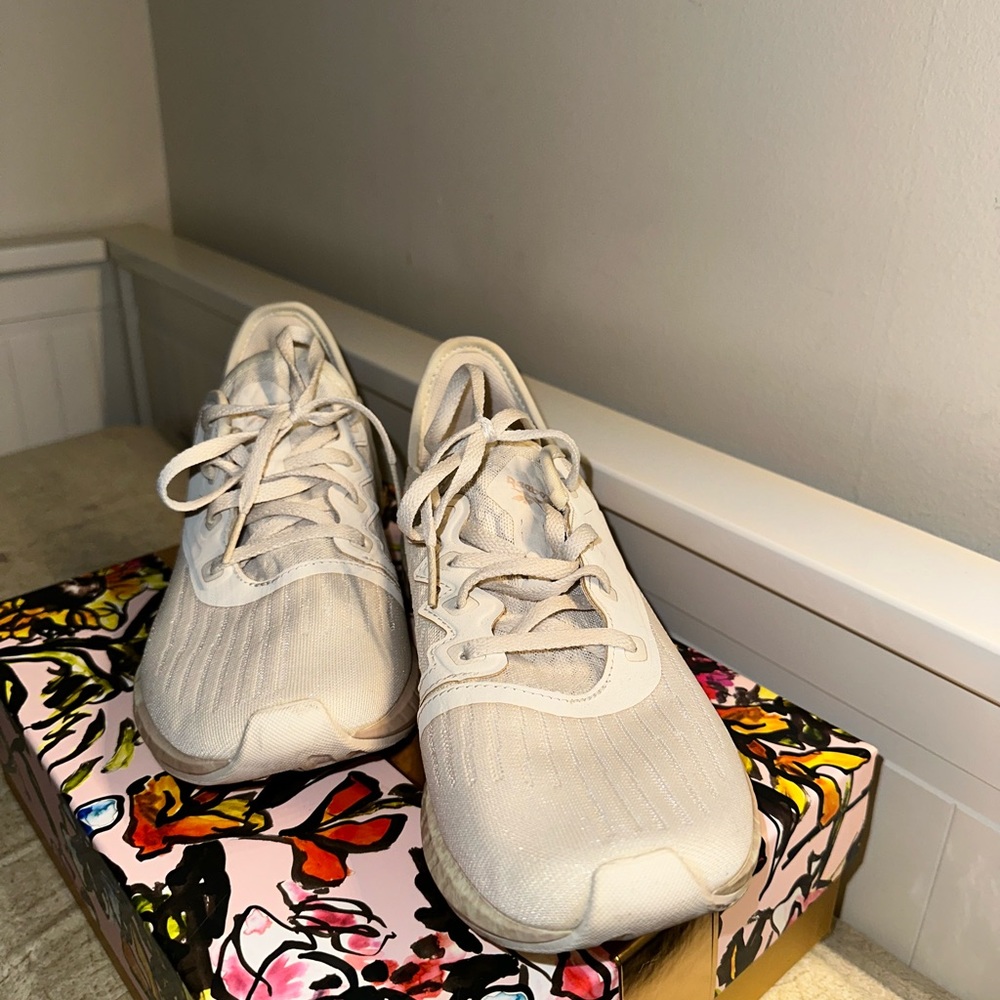 Reebok cream sneakers